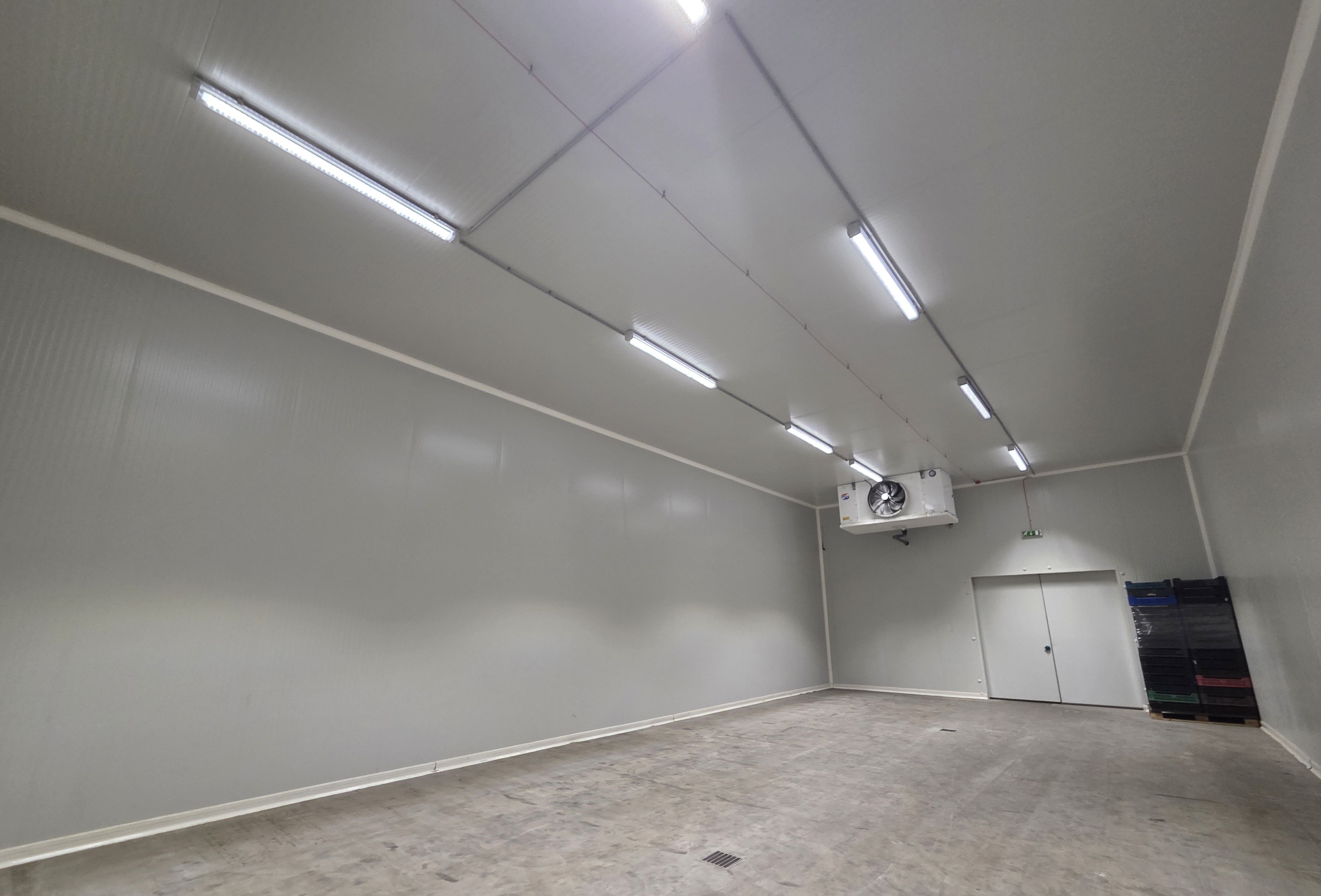 Kühlhalle — 1.200 Palettenstellplätze für die Frischwarenkühlung